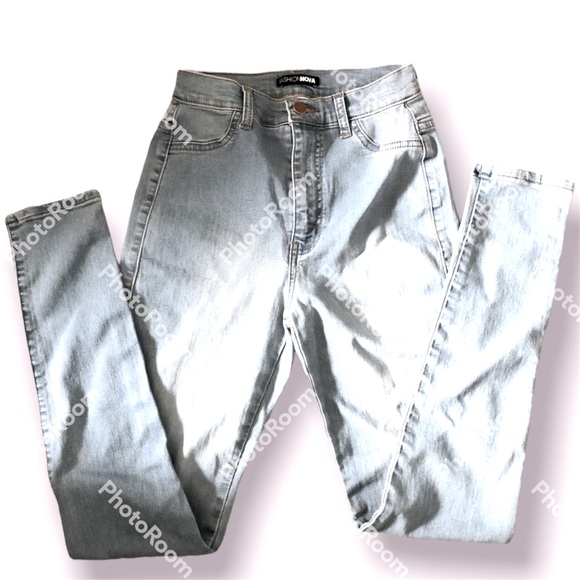 *FASHIONNOVA* skinny jeans - Picture 1 of 2